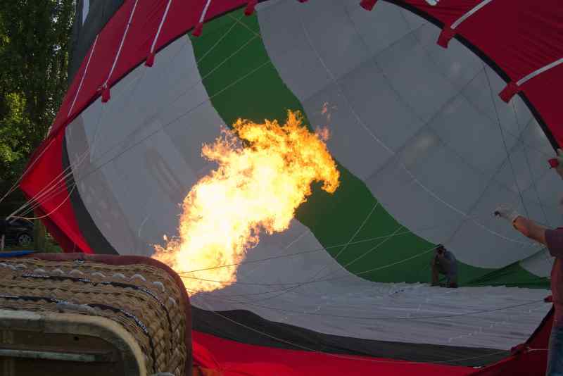 Um Ballonfahrer werden zu können, muss man eine Ballonfahrer-Lizenz erwerben.