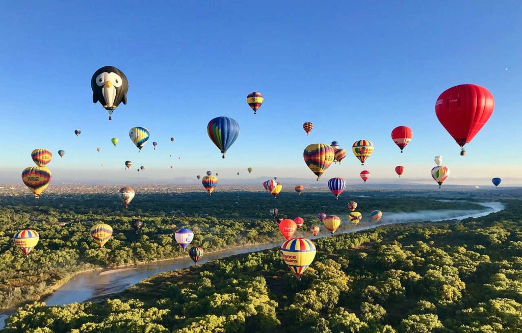 Nach der Ballonfahrschule selbst einen Heißluftballon steuern